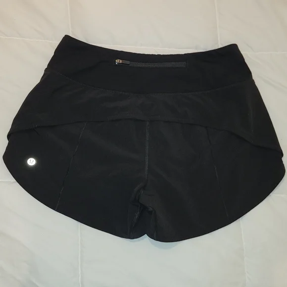 Lululemon Speed Up shorts - Picture 2 of 3
